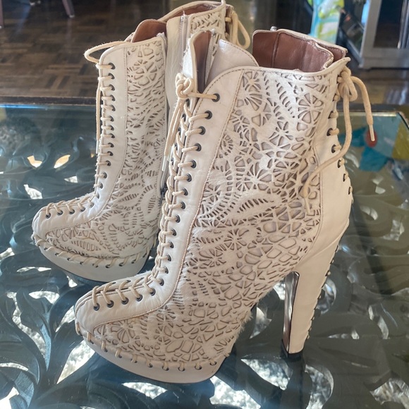 ALAIA stunning Calf Hair Embossed Booties - Picture 2 of 6